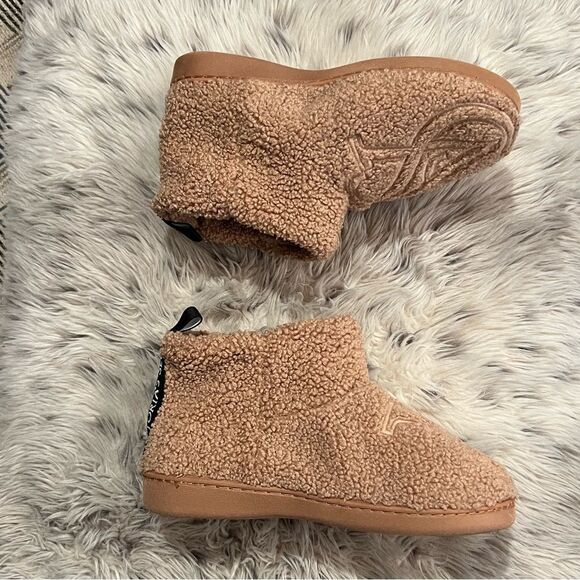 Victoria’s Secret Fleece Slippers Bootie - Picture 5 of 10